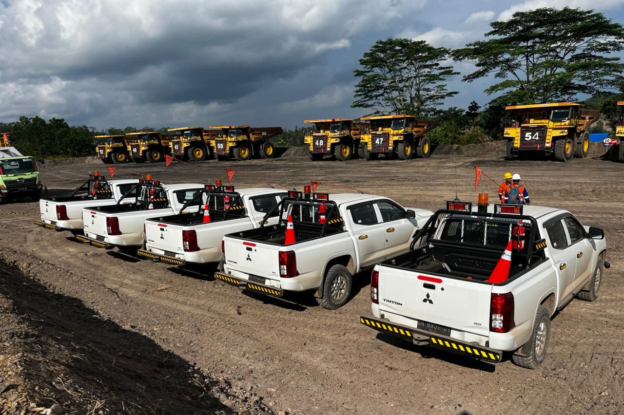 CV. Bina Inti Persada Menambah 5 Unit Mobil baru Mitsubishi Triton 2.5L DC HDX-L (4X4) M/T